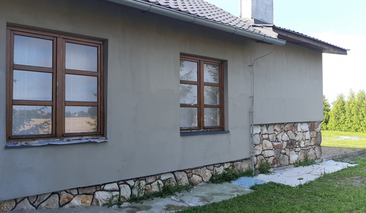 Oprava fasády na Dome smútku