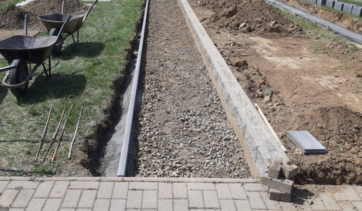 Aktuality / Svojpomocne zrealizované úpravy v obci - foto