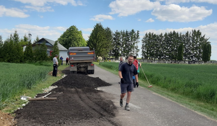 Aktuality / Svojpomocne zrealizované úpravy v obci - foto