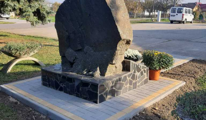 Rekonštrukcia Pamätníka pri OcÚ