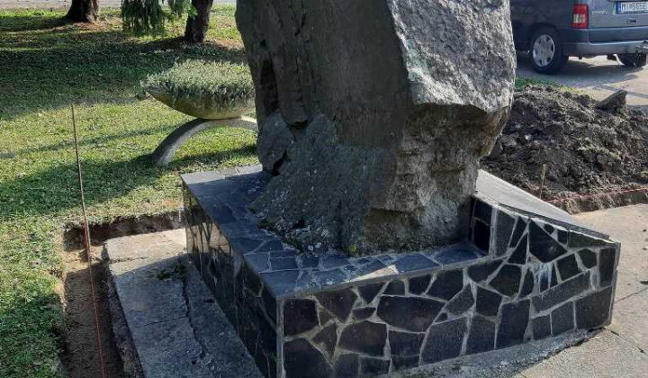 Rekonštrukcia Pamätníka pri OcÚ